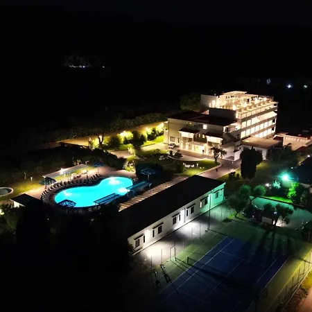 Le Ginestre Family & Wellness Hotel 4*