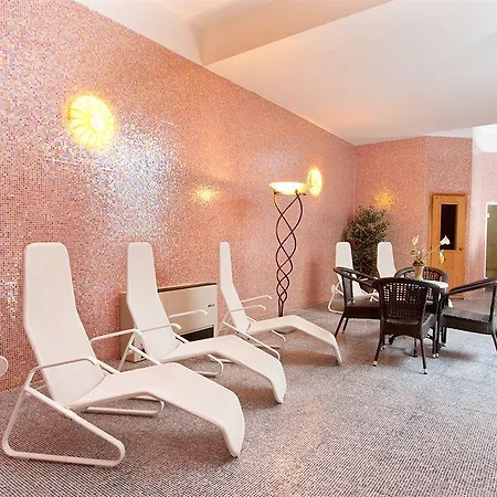 Le Ginestre Family & Wellness Hotel 4*